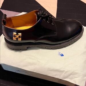 Off-White Black and Gold Men's Oxfords